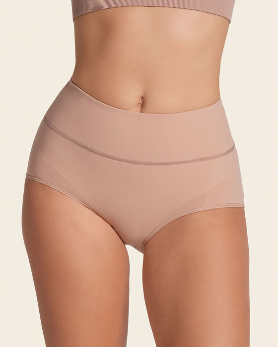Bloomer faja de control moderado tiro alto en SkinFuse#color_852-beige