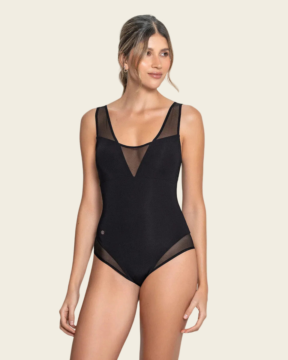Traje de baño entero de control fuerte con detalles en tul - Hasta 2 cm menos