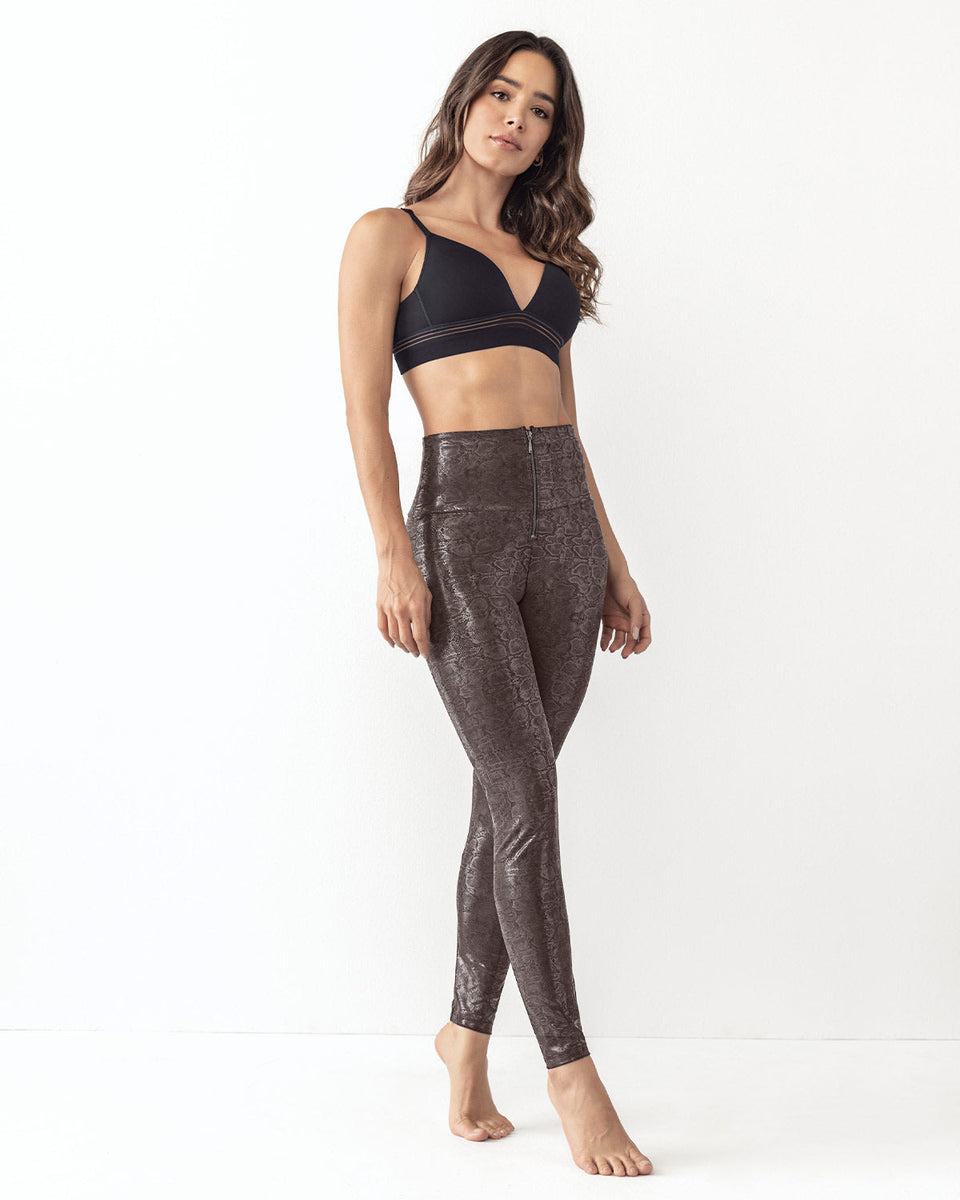Leggings con acabado efecto cuero con control de abdomen
