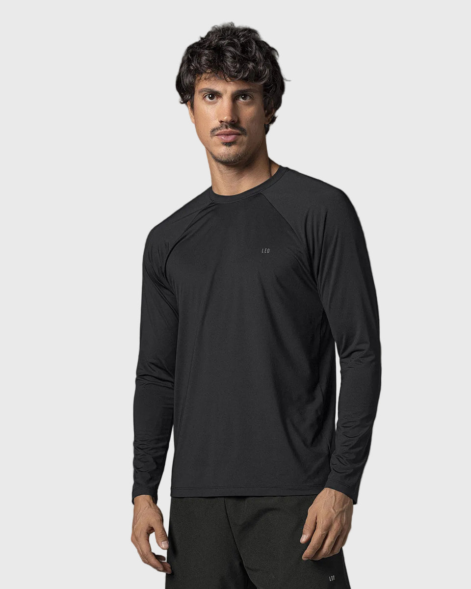 Camiseta deportiva masculina manga larga con protección UV