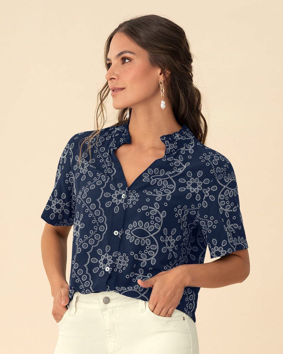 Camisa manga corta cuello nerú de silueta amplia