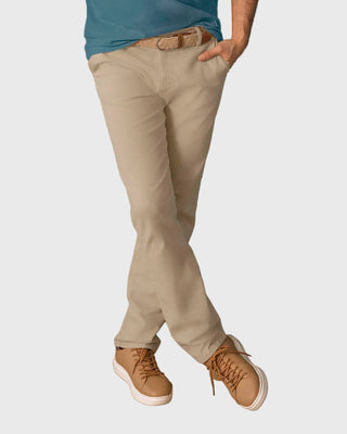 Pantalón Texas silueta semiajustada#color_606-arena-claro