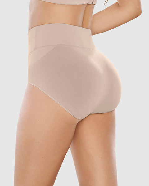 Bloomer faja de control moderado tiro alto en SkinFuse#color_802-cafe-claro