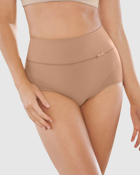 Bloomer faja de control moderado tiro alto en SkinFuse#color_852-beige