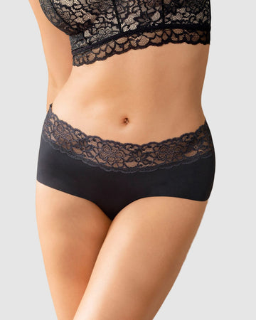 Bloomer hipster en tela ultraliviana con franja de encaje#color_700-negro