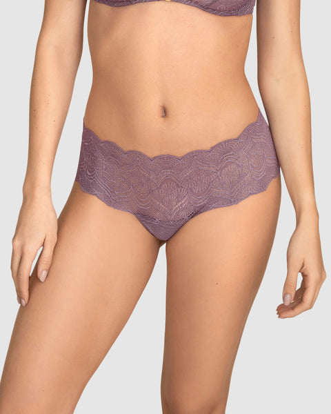 Bloomer estilo cachetero en encaje con transparencias y bordes redondeados#color_451-morado