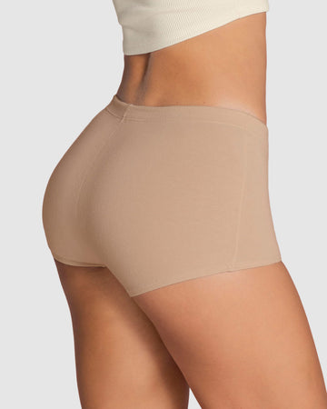 Paquete x 3 bóxers cortos con algodón elástico#color_984-blanco-cafe-claro-marfil