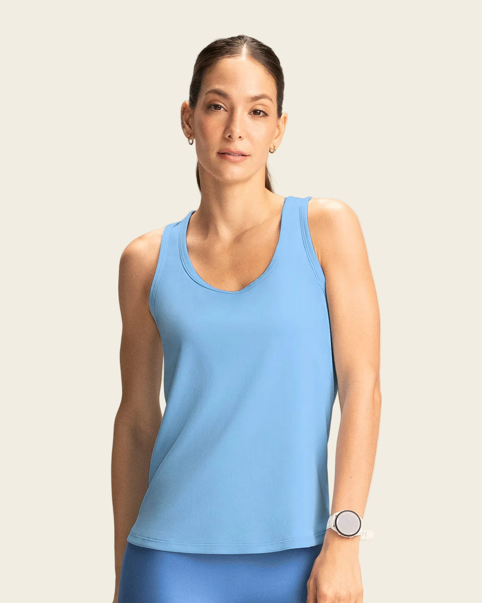 Camiseta deportiva de secado rápido y silueta semiajustada para mujer
