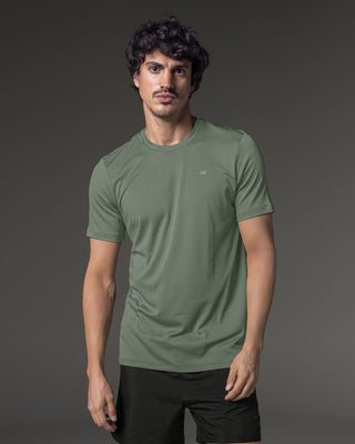 Camiseta deportiva masculina semiajustada de secado rápido#color_198-verde-medio