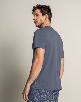 camiseta-deportiva-masculina-semiajustada-de-secado-rapido#color_915-azul-grisaceo