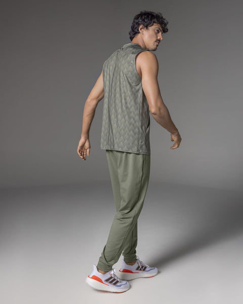 Jogger deportivo estilo sudadera con bolsillos laterales funcionales#color_198-verde-medio