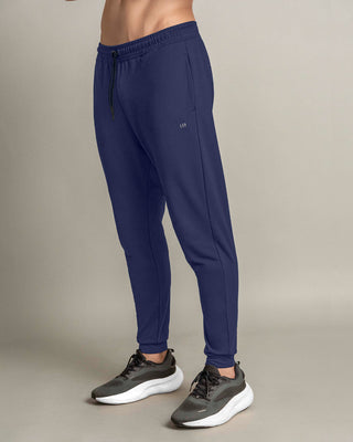 jogger-deportivo-estilo-sudadera-con-bolsillos-laterales-funcionales#color_509-azul-oscuro