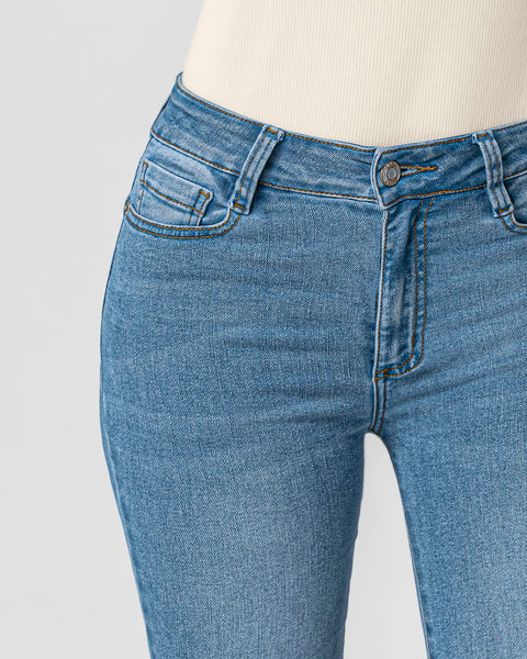 Jean levanta cola bota flare#color_022-azul-claro