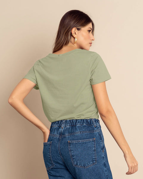 Blusa manga corta cuello en V elaborada en algodón#color_172-verde-medio