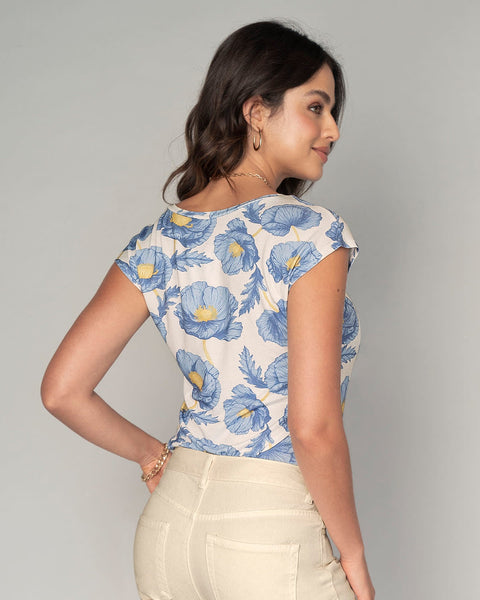 Blusa estampada manga corta con cuello en V#color_100-flores