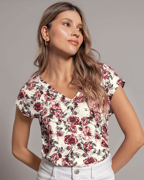 Blusa estampada manga corta con cuello en V#color_183-flor-roja