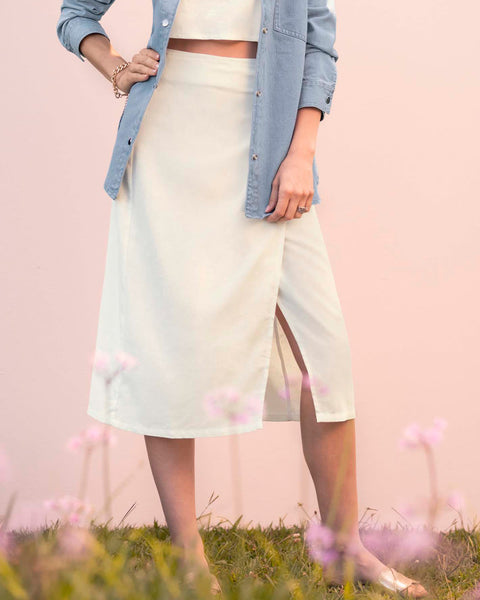 Falda midi con hebilla decorativa#color_018-marfil