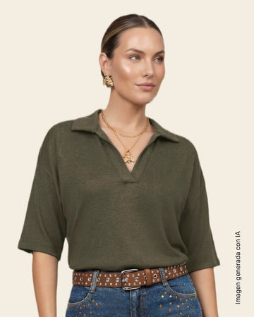 Blusa de mangas 3/4 amplias con cuello sport y escote en V#color_171-verde