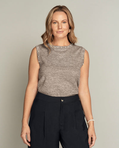 Blusa  sin  mangas con perlas decorativas#color_084-arena