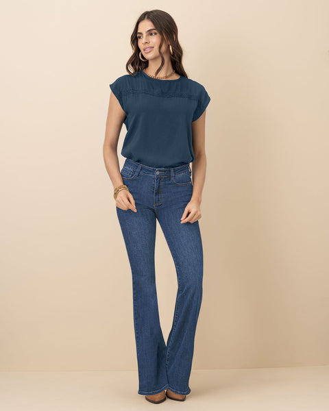 Blusa básica manga corta con detalle sobrepuesto en frente#color_055-azul