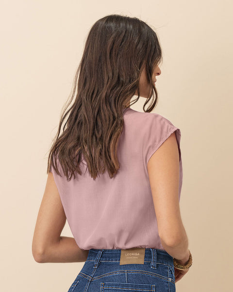 Blusa básica manga corta con detalle sobrepuesto en frente#color_301-rosado
