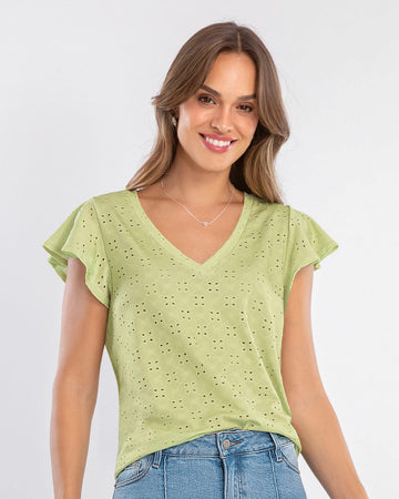 Blusa con boleros en manga elaborada en tela tipo ojalillo#color_172-verde-claro