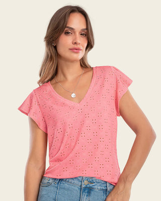 Blusa con boleros en manga elaborada en tela tipo ojalillo#color_311-rosado-claro