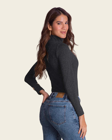 Blusa manga larga cuello alto en tejido de punto#color_700-negro