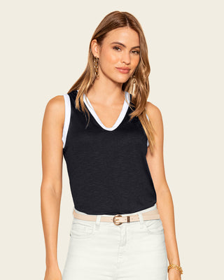 Blusa manga sisa básica con detalles en contraste#color_700-negro