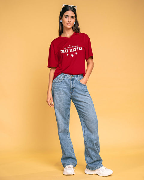 Blusa manga corta silueta amplia con estampado localizado#color_302-rojo
