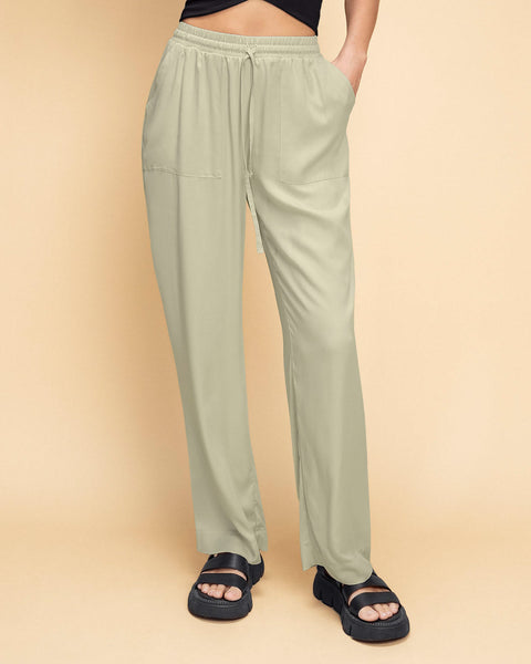 Pantalón exterior bota recta con elástico y tira anudable en cintura#color_657-verde-gris