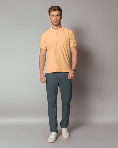 Pantalón bota recta en drill de tacto suave stretch#color_720-gris-oscuro