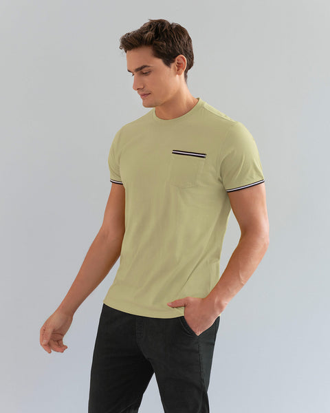Camisa manga corta con detalle tejido en mangas#color_624-verde-pistacho