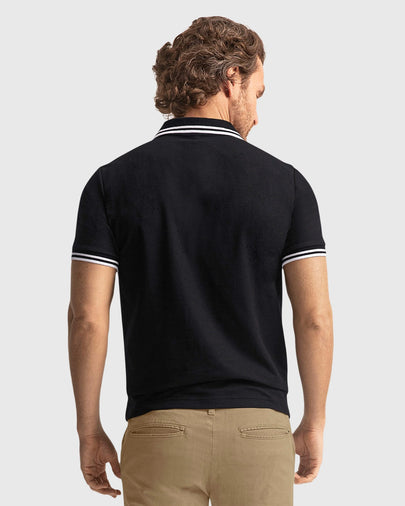 Camisa tipo polo clásica con cuello y mangas en tejido texturizado#color_700-negro