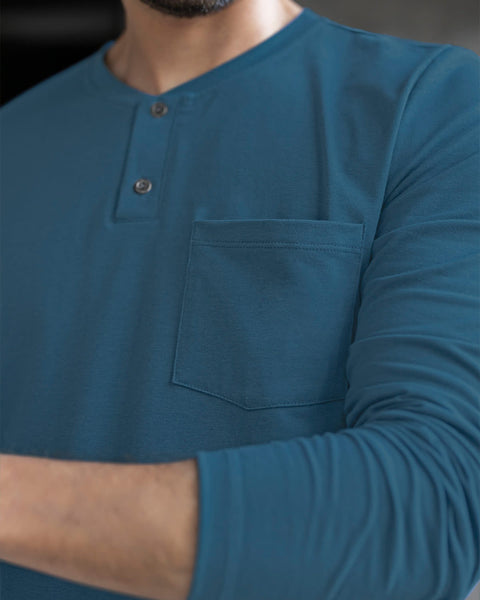 Camiseta manga larga con cuello redondo y perilla funcional#color_547-azul-medio