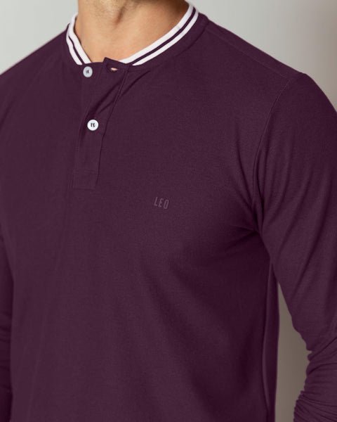 Camiseta manga larga con perilla funcional y logo en frente#color_409-uva