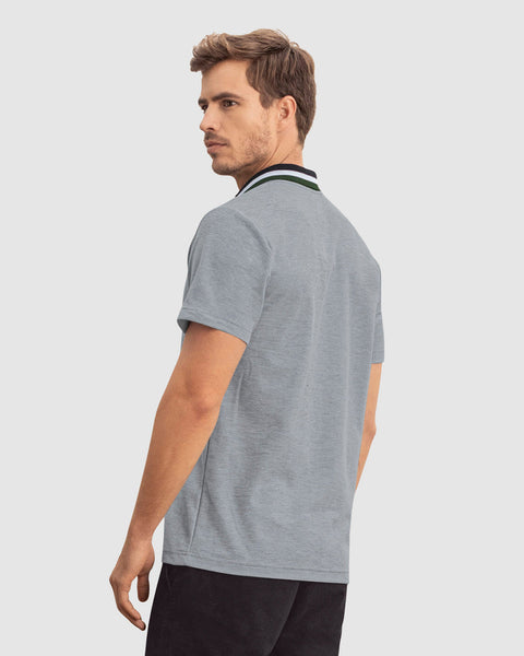 Camisa tipo polo con cuello tejido en contraste#color_711-gris