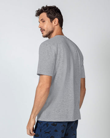 Camisa básica manga corta con cuello redondo para hombre#color_717-gris-jaspe